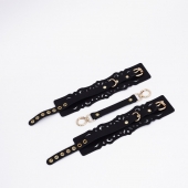 Черный кожаные оковы с узорами и золотистой фурнитурой - Crazy Handmade - купить с доставкой в Евпатории