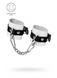 Бело-черные кожаные наручники с одним ремешком с люверсами - Pecado - купить с доставкой в Евпатории