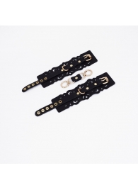 Черные кожаные наручники с узорами и золотистой фурнитурой - Crazy Handmade - купить с доставкой в Евпатории
