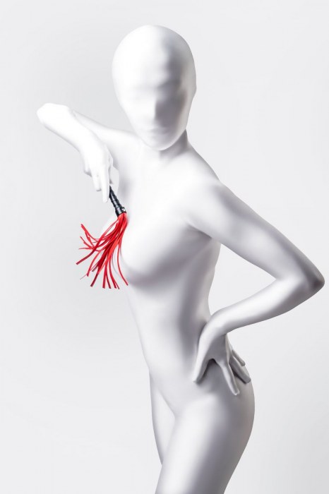 Красно-черный флоггер Anonymo - 28 см. - ToyFa - купить с доставкой в Евпатории