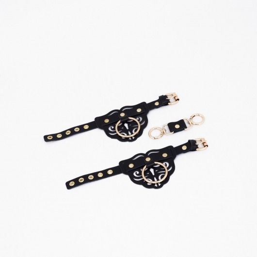 Черные кожаные наручники с клепками, кольцами и золотистой фурнитурой - Crazy Handmade - купить с доставкой в Евпатории