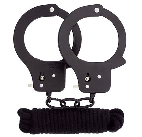 Чёрные наручники из листового металла в комплекте с веревкой BONDX METAL CUFFS LOVE ROPE SET - Dream Toys - купить с доставкой в Евпатории